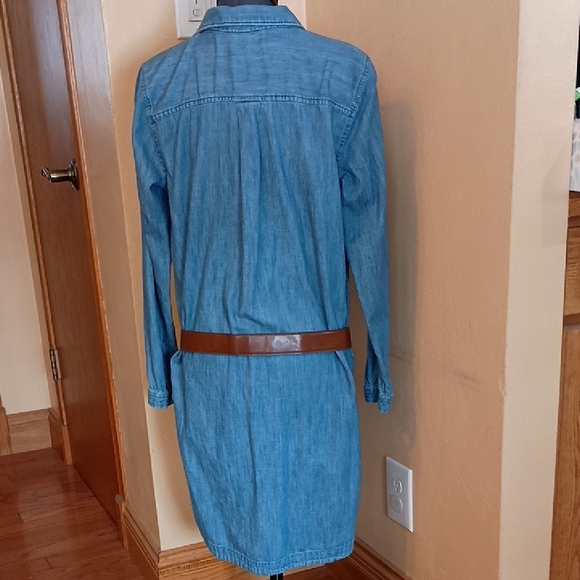 Old Navy Blue Denim Shirt Dress, Sz M, Belt Not Included - Picture 3 of 12